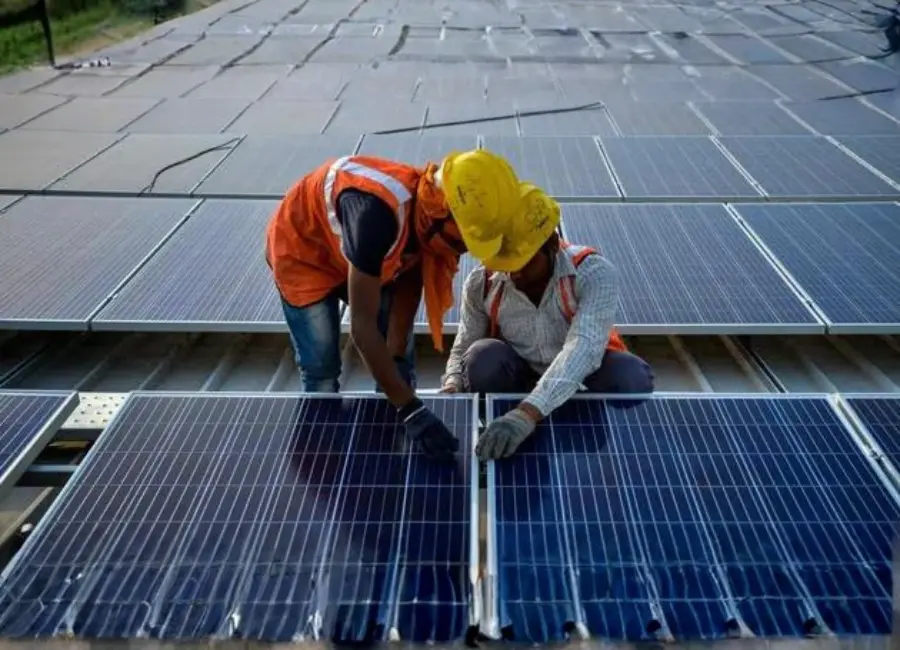 SolarPulse installation team at work